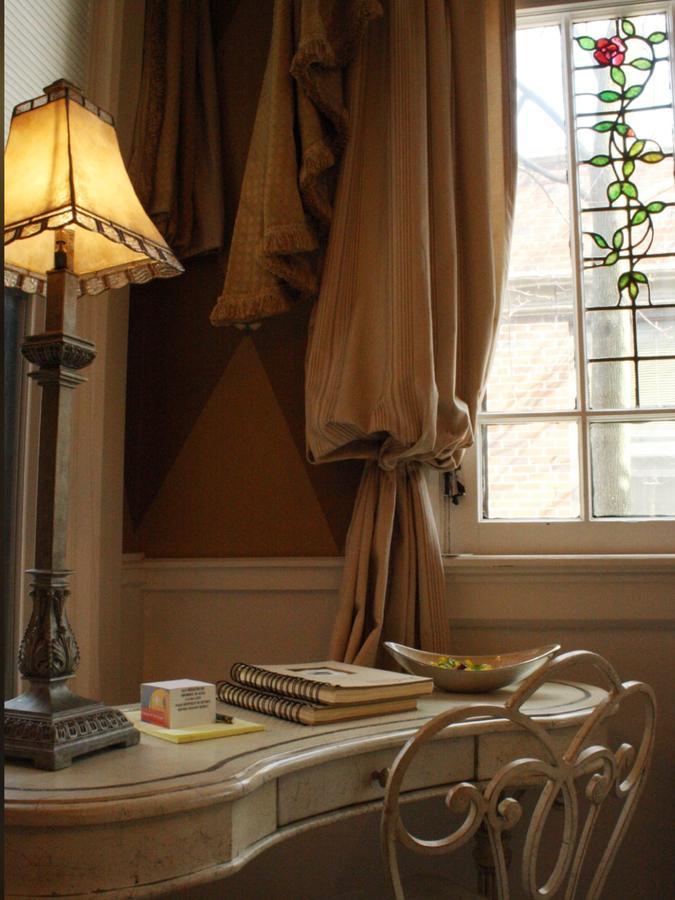 Gaslight Bed & Breakfast Cincinnati