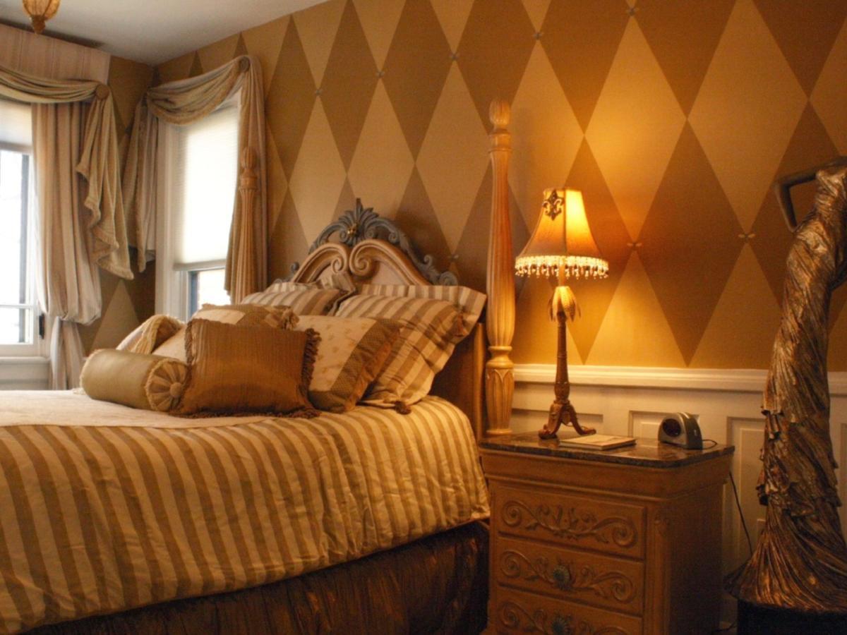 Gaslight Bed & Breakfast Cincinnati