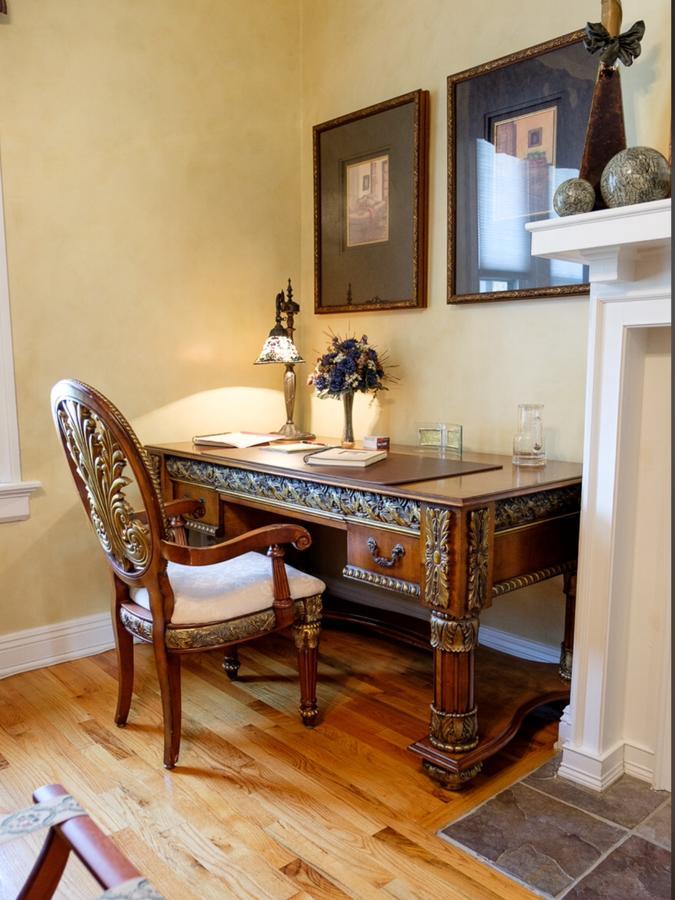 Bed & Breakfast Gaslight
