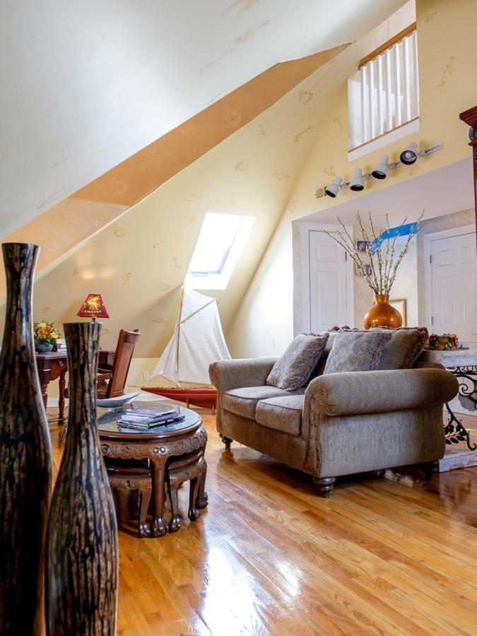 Gaslight Bed & Breakfast Cincinnati