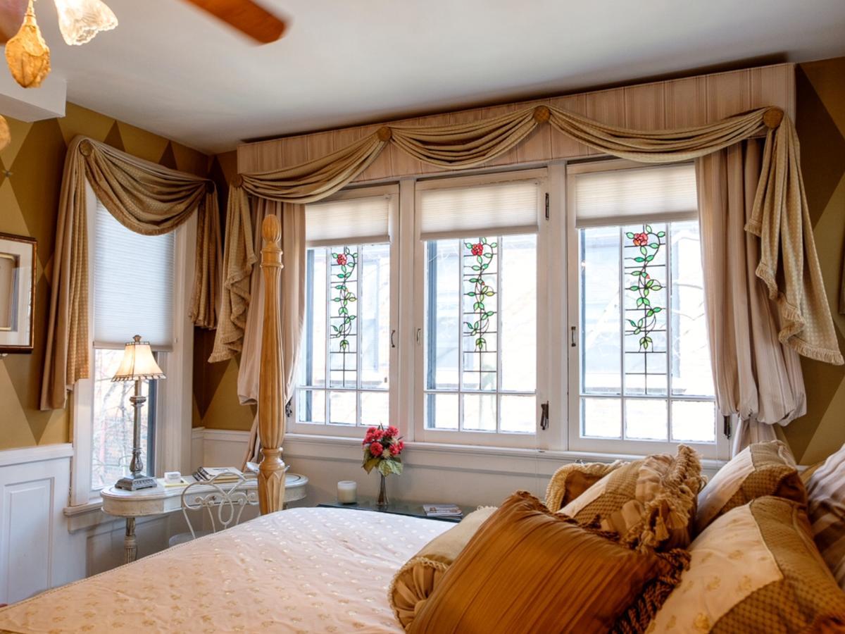 Gaslight Bed & Breakfast 3*