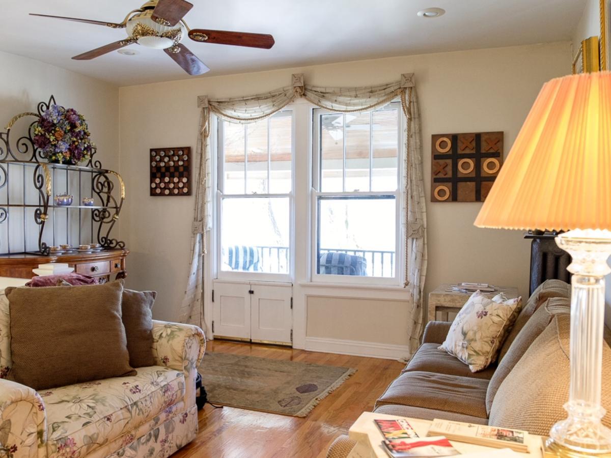 Gaslight Bed & Breakfast 3*